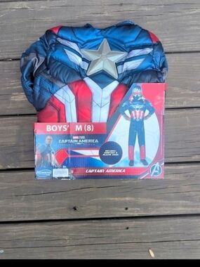 Marvel Captain America Boys M (8) Costume NWT